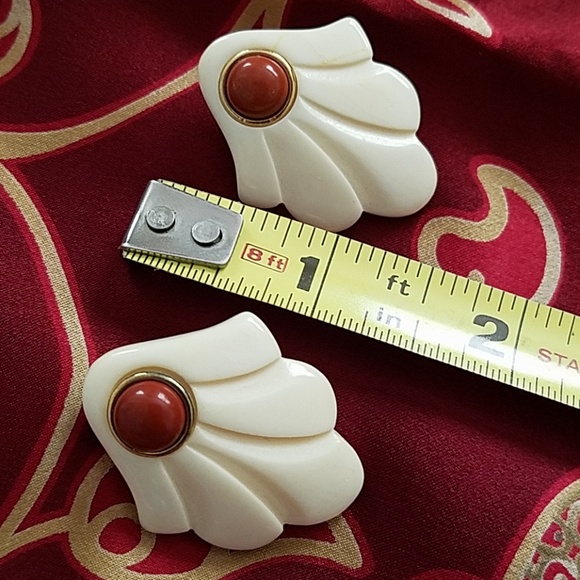 VINTAGE IVORY EARRING JACKETS & STUDS - Picture 3 of 6